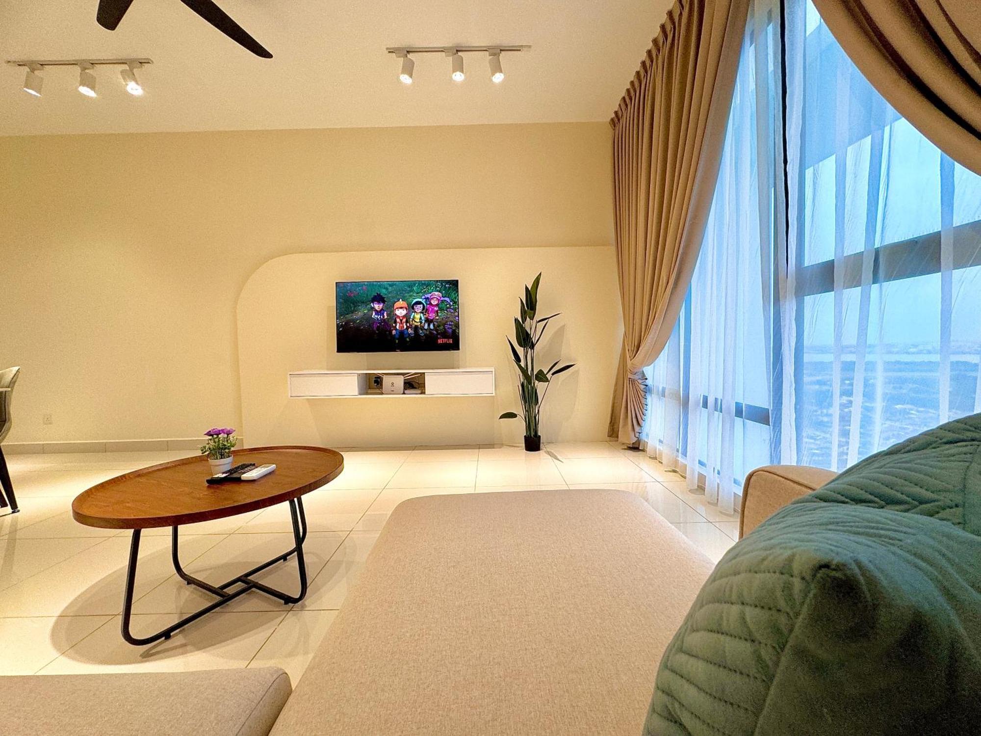 Mosaic Southkey Mid Valley By Luxecocoo Ck Johor Bahru Exterior photo